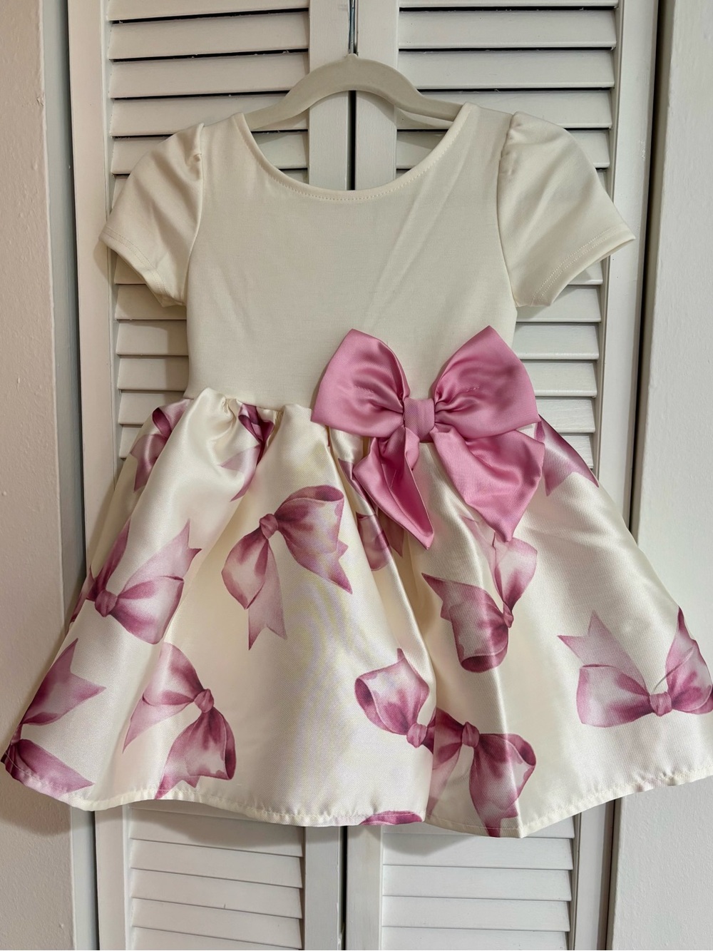 H&M Ivory Dress with Pink Satin Bow and Bow-Print Skirt Size 2T
